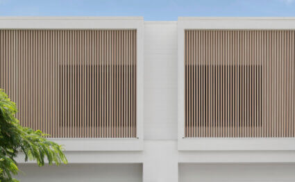 decobatten facade with one-piece battens by zepher and stone.