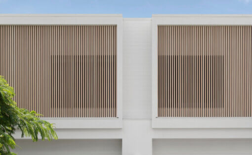 decobatten facade with one-piece battens by zepher and stone.