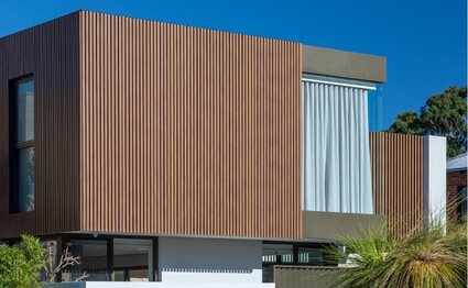 facade with decobatten in decowood kwila