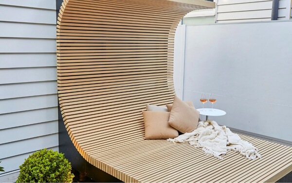 the block day bed with decobatten 25mm series battens