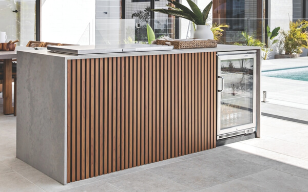 decobatten on a bbq outdoor setting