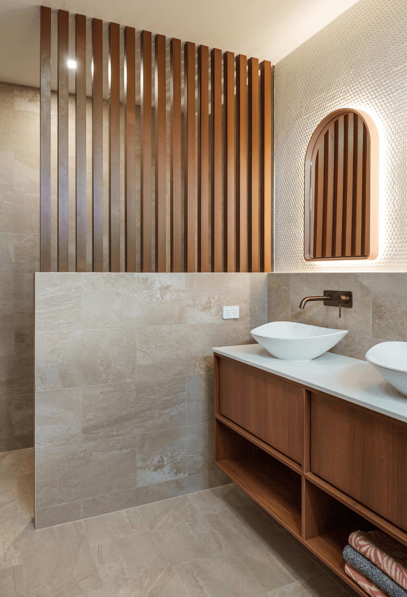 BushCherry_SkyeWay_DRProjects_Gallery-Interior3