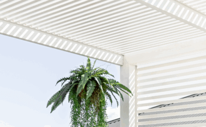 pergola with deco slat in white