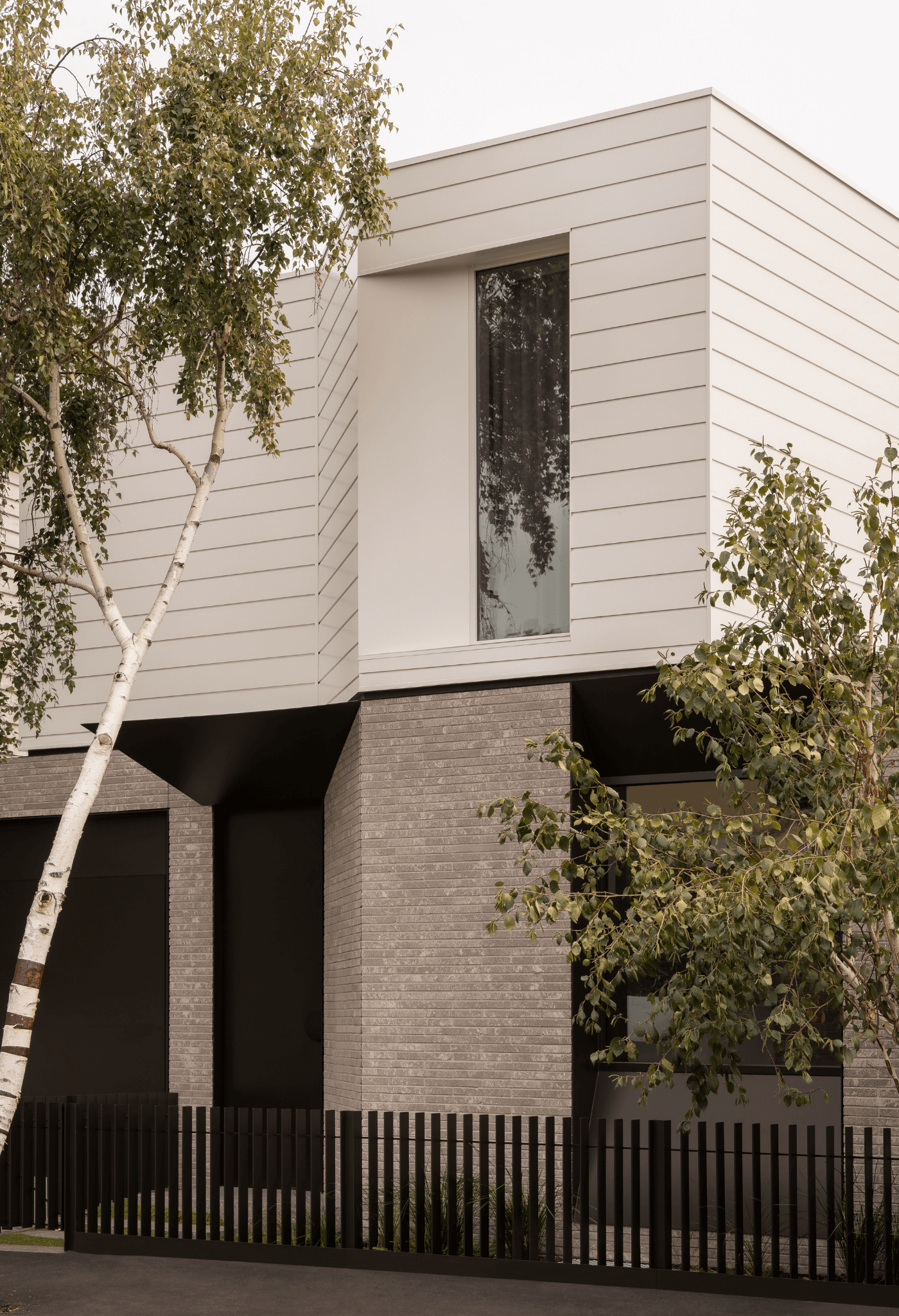 ProjectProfile-Arli Homes- DecoClad_White_2050 x 1400 px-1