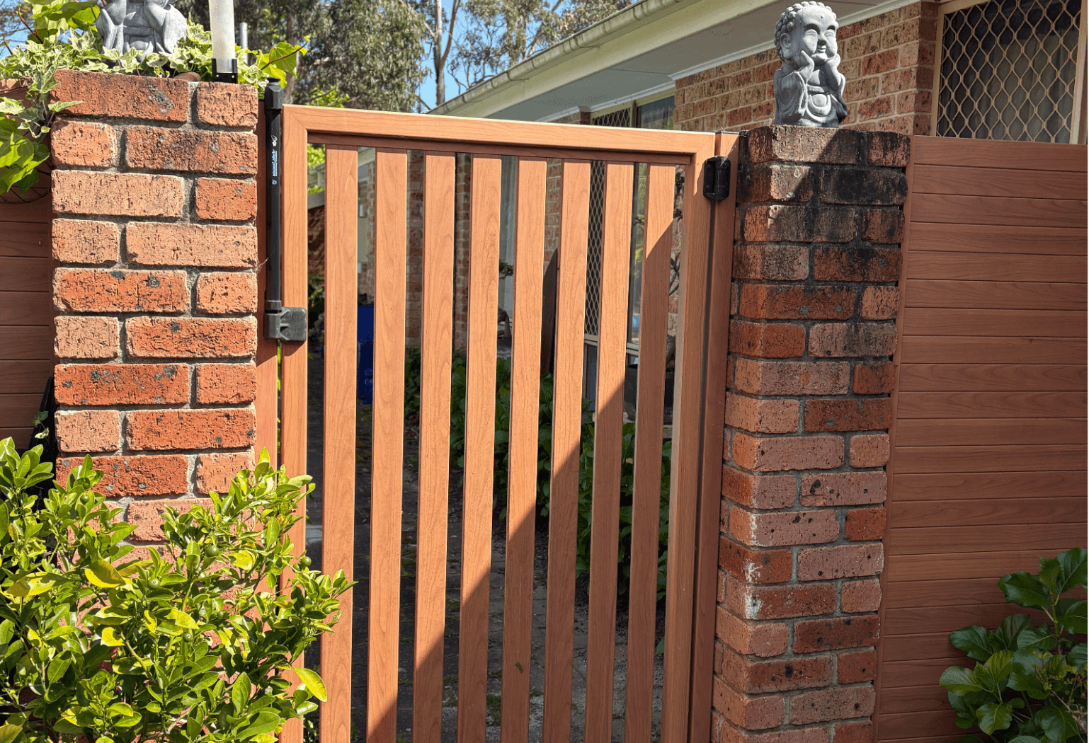 DecoSlat Fencing - before and after