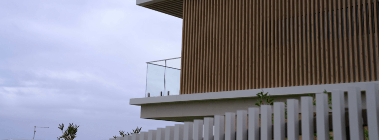 BANNER [2640 x 980]-Brogan-Batten Fence Batten Screen