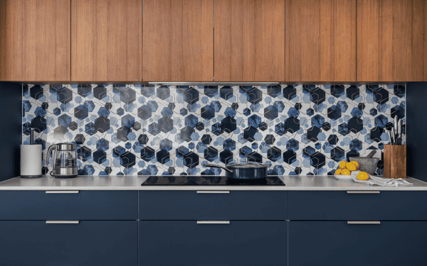 Card-Tile-600x375-Ep6- Kitchen DecoSplash Hero Image